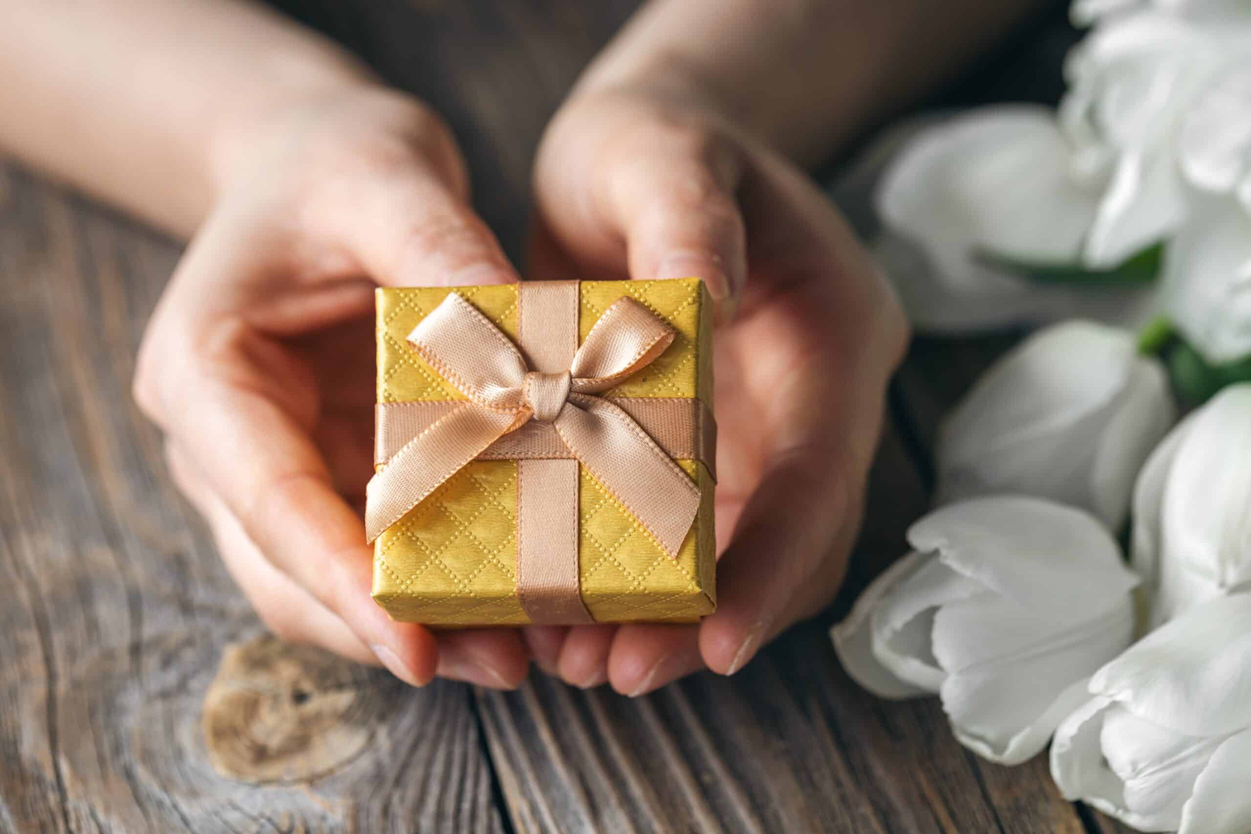 Les petits cadeaux invités : une attention qui laisse une empreinte
