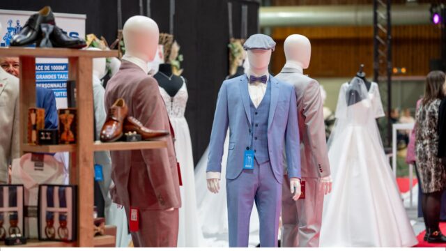photo stand costumes